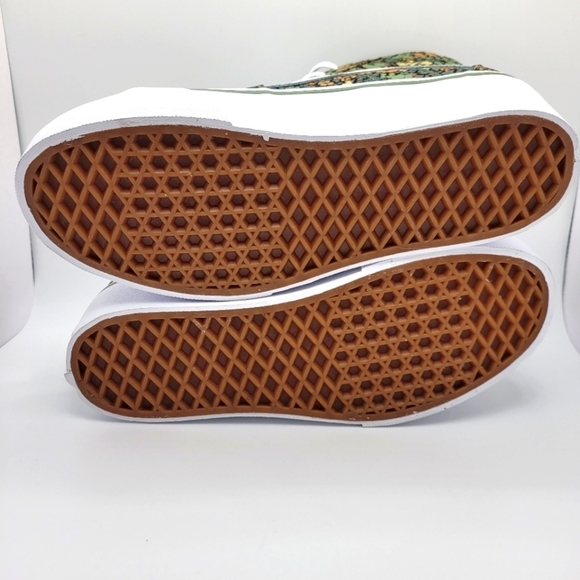 VANS Sk8-Hi Tapered Stackform Sneaker - Hightop / Platform - Picture 13 of 13